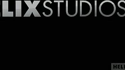 Gay Porn Thrills: Davey Jacobs Bareback Blond Action!