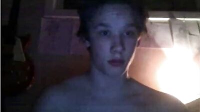 Full Moon Twink: BoyCams.ca Action Amature Bareback Adventure!