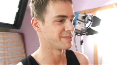 Pumping Muscles: Hardcore Bareback Action with Personal Trainer 3!