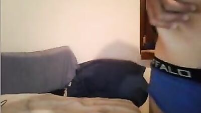 Buff Twink Web-Cam Amature Solo: Exploring the Wild Side!