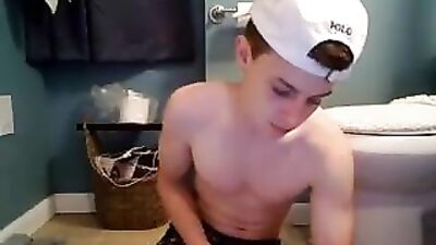 Gay Bathroom Cam Boy - Naked and Ready to Play!
