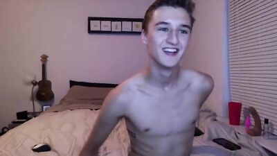 Just a sexy twink on cam - more @ Boycams.ca