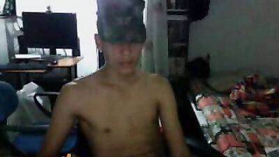 Handsome Amateurs Share Hot Cum Shots and Handjobs in Cam 7964!