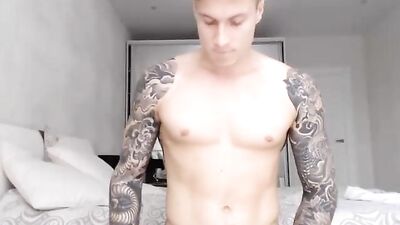 Web-Cam Tattoo Wank: Naked Tatted Hottie Gives You a Show!