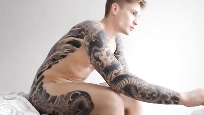 Web-Cam Tattoo Wank: Naked Tatted Hottie Gives You a Show!