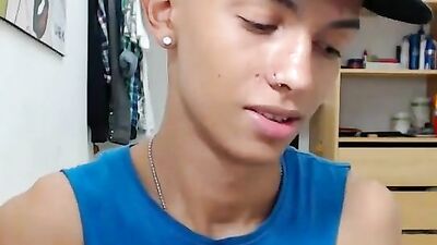 Beauty and Beast - A Gay Porn Adventure!