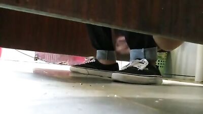 Golden Stall Wanking: Asian Solo Web-Cam Delight