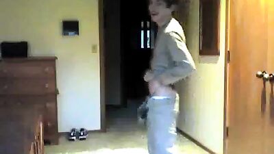 Web-Cam Amateur Tease: Hardcore Gay Porn Adventure