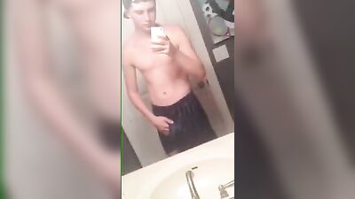 Amateur Webcam Solo Show - His Goods Unveiled