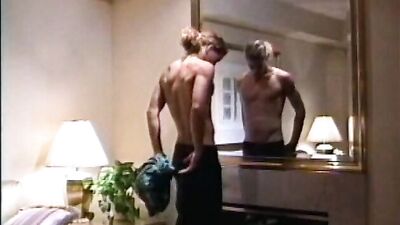 Gay Porn Sensation! Sasha Maxwells Seductive Bath Time!