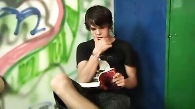 Gay Locker Room Cockhunt