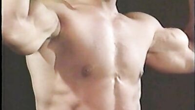 Body Builders Amateur Solo: Unleashing His Muscular Power!