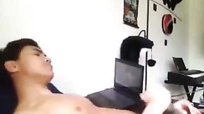 Masturbation & Cumshots: Straight Boys Ejaculate in Gay Porn!