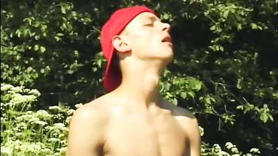 Gay Porn: Sex on The GrassField Amateur Cum Shots Public Outside