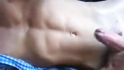 Squirt in the City: Jerk Till It Pours!