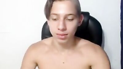 Young Muscle Boys - Sexy Boxer Web-Cam: Unleash Your Wildest Fantasies!