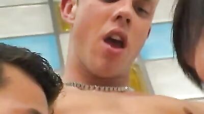 Office Fuck-Up: Bareback in the Boardroom