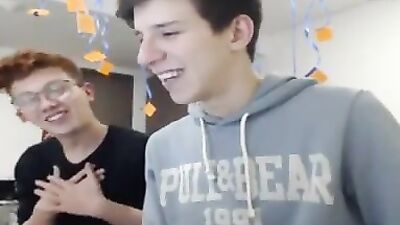 Gay Amateurs Bareback - Cam Ball Games