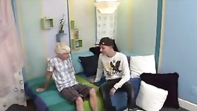 Gay Lonely Afternoon: A XXX Adventure with Hot Studs!