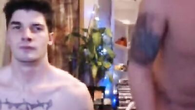 Webcam Kisses & Blowjobs - Gayboy.ca