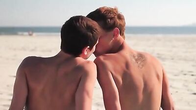 Horny Amateurs Going Wild - Kiss and Play Action.