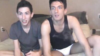 Gay Web-Cam Oral Ass Play: Two Guys Live