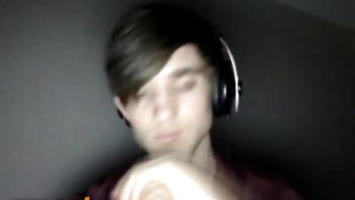 Solo Webcam Action: Gay Porn Adventure