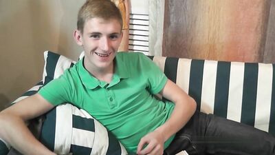 Derick Handjobbing Fun Cum Shots: A Gay Porn Video for Your Viewing Pleasure!