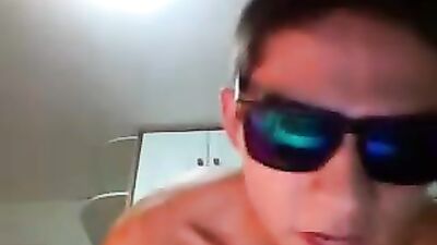 Big Cock Cam Show: Hardcore Amateur Gay Porn with Huge Dicks!