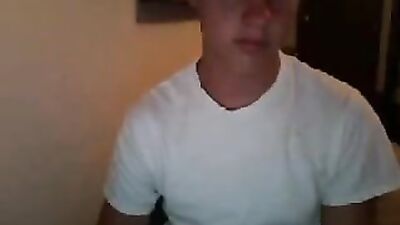 Menininho na cam com medo da mame