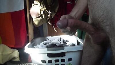 One Finger Fun: Amateur Big Cocks Cum Shots!