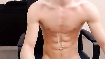 Romanian Stallion Cums in Solo Amateur Showcase!