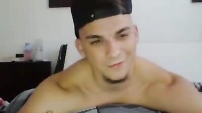 Omegle Fuckboy Gets Handjob on Gay Cams - Exclusive Gay Porn Video
