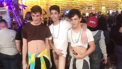 Amateur Fun in Public Gaypride!