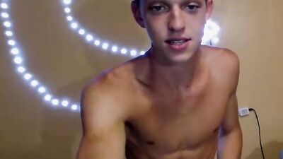 Exploring Desires with Extrader Davis - Gay Solo Web-Cam Fun
