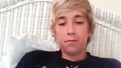 Golden Blonde Boys Wild Handjob and Cum Shots: 18y Boys in Gay Porn!