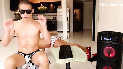 Hot show of bare camboys p 2 - Bareback Big Cocks Web-Cam