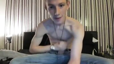 SkinnyTwinkHugeCockXXX!