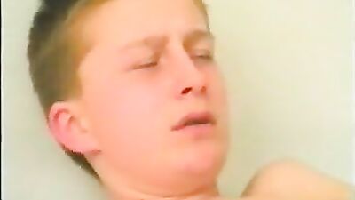 Badewannen Spaß: Hardcore Gay Porn in the Shower!