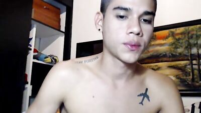 Horny Latinos Deliver Huge Load - Cum Shots and More!