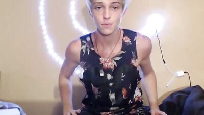 Hot Camboy Action Handjob Web-Cam: Big Cocks and Bigger Orgasms!