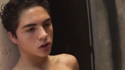 Antoines Gay Porn Adventure (34 chars)