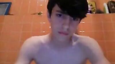 Super cute italian teen masturbates in her bathroom