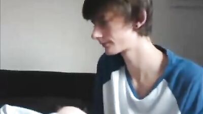 Cell Phone Jerker - Amateur Solo Web-Cam: Men Pleasure Themselves on Camera!