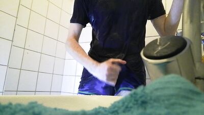 Cum Load in the Sink: Big Cocks Fetish Fun Showers