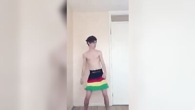 Big Cocks Solo Straight Boys: Brit Teen Twink Bounces to the Beat!