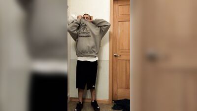 Young Frat Boy Cum Shots on Webcam - Little Italy