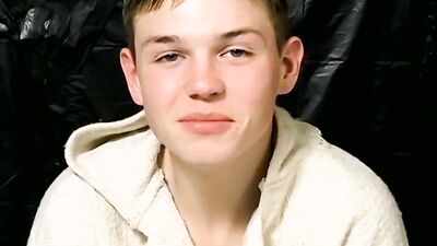 Gay Pissboy Porn Video - Boy Pissing in the Shower