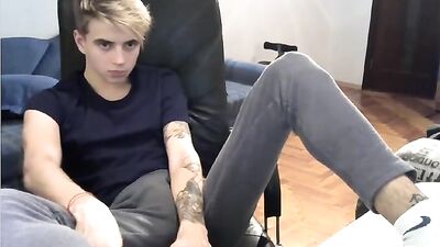 1hotboy1s Web-Cam Gay Porn Video - Steaminess in the Shower!