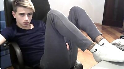 1hotboy1s Web-Cam Gay Porn Video - Steaminess in the Shower!